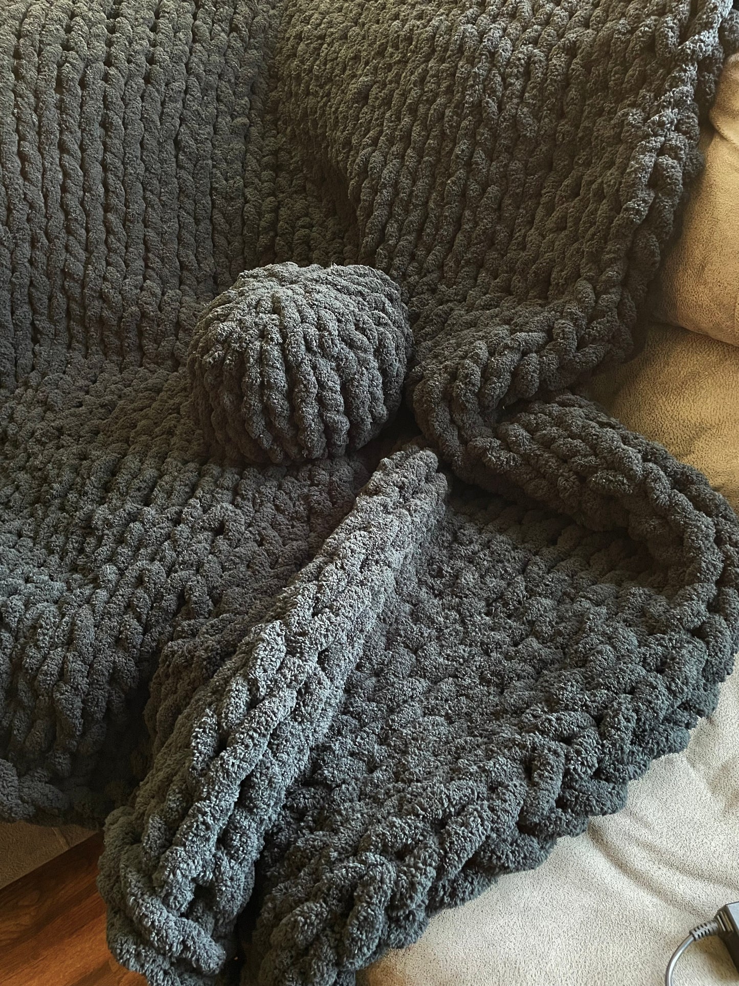 Hand Knit Chunky Blanket (Custom Orders Only)