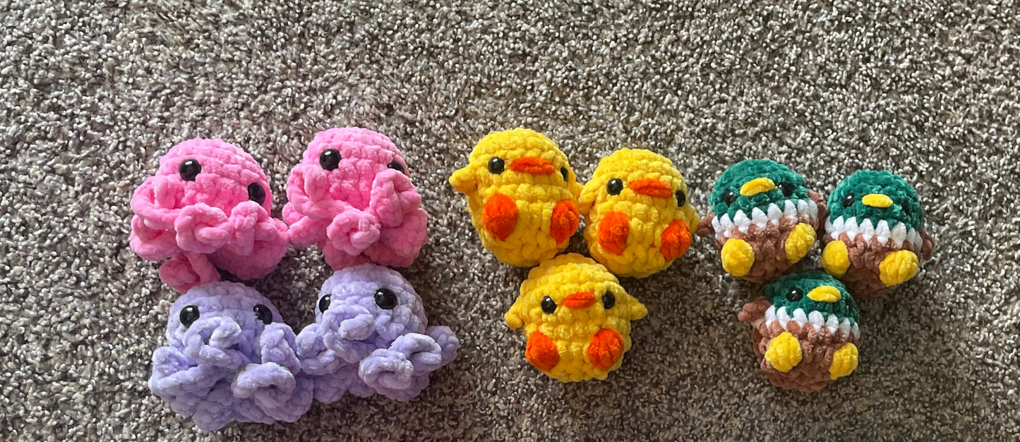 Mini Pocket Size Plushie-Chick
